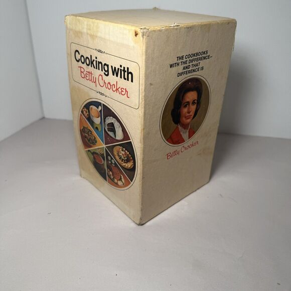 Vintage Betty Crocker 5 Cook Book Set Special Edition Recipes 1970s - Picture 4 of 9